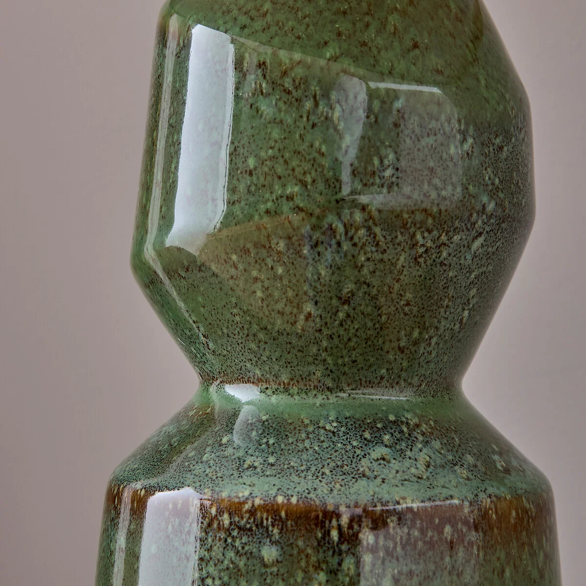 Totemy Ceramic and Linen Table Lamp – image 5