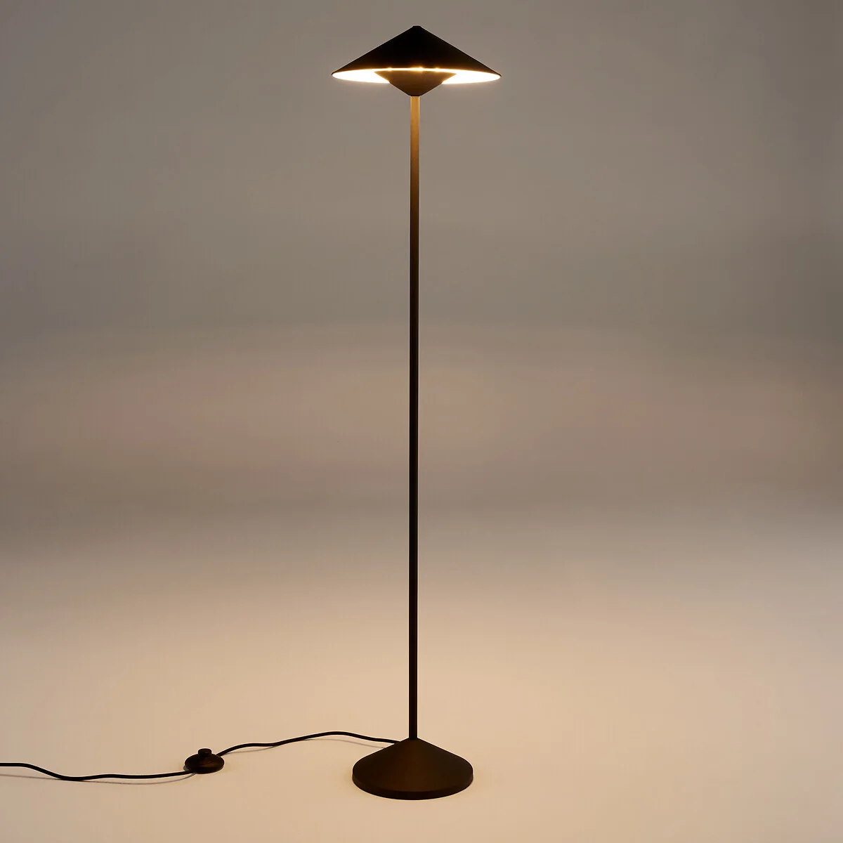 Coney Iron Lamp H128cm – image 3