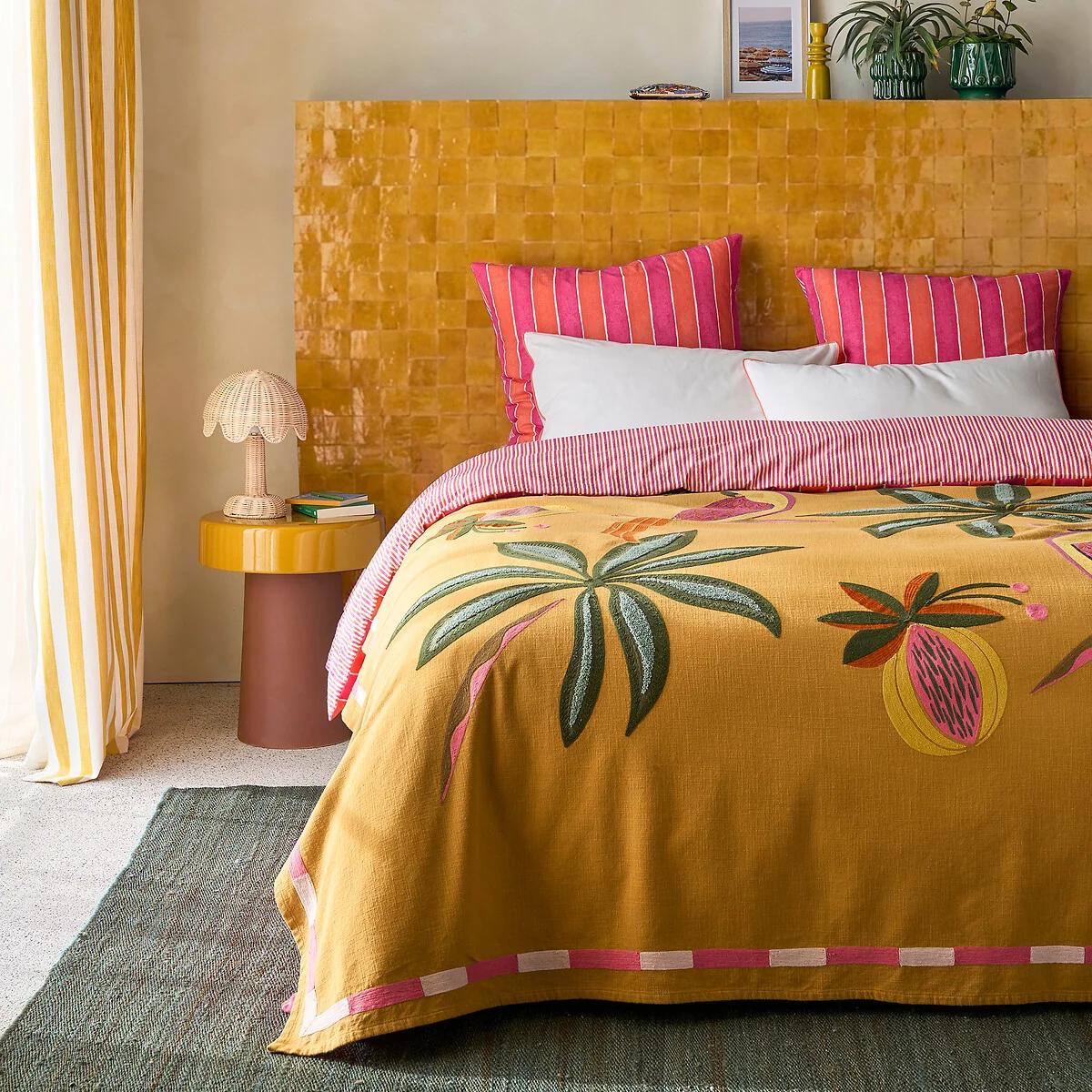 Tabata Palm Tree Rattan Table Lamp – image 2