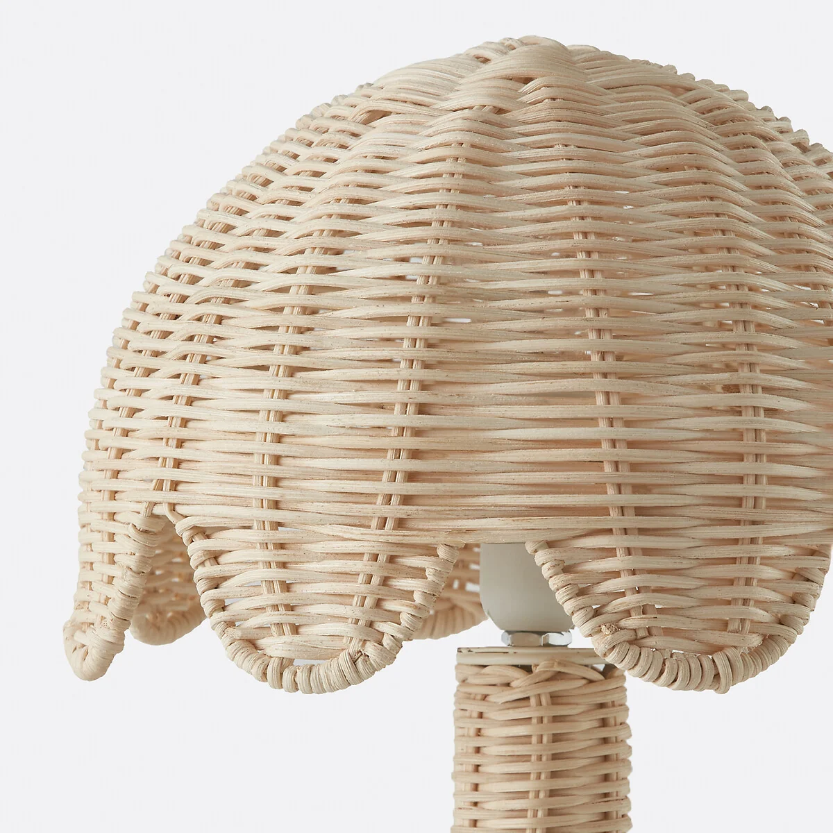 Tabata Palm Tree Rattan Table Lamp – image 5