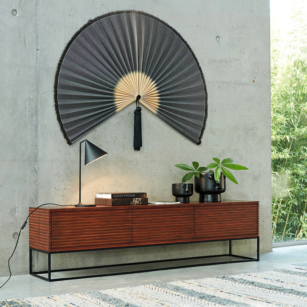 Moke Metal Cone Table Lamp – image 2