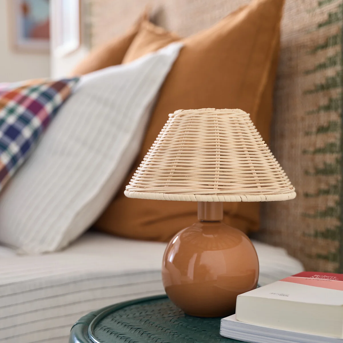 Alios Ceramic & Rattan Table Lamp – image 2