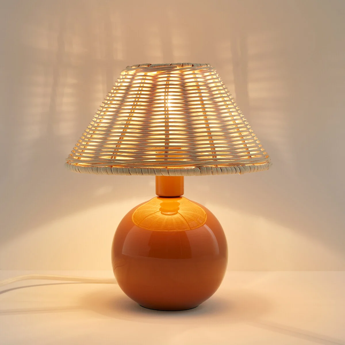 Alios Ceramic & Rattan Table Lamp – image 3