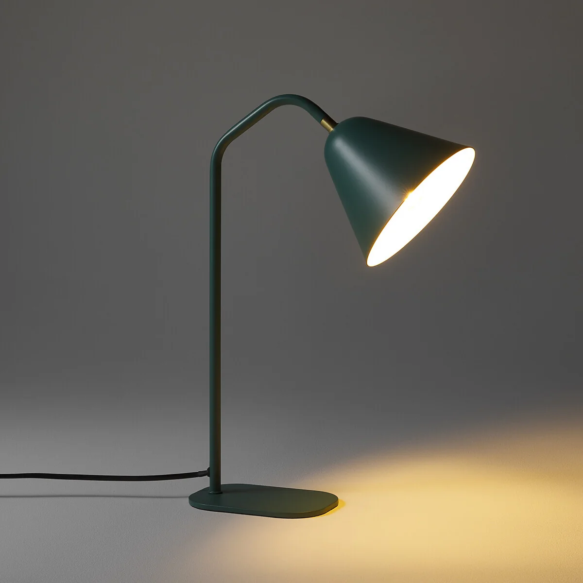 Copita Metal Table Lamp – image 3