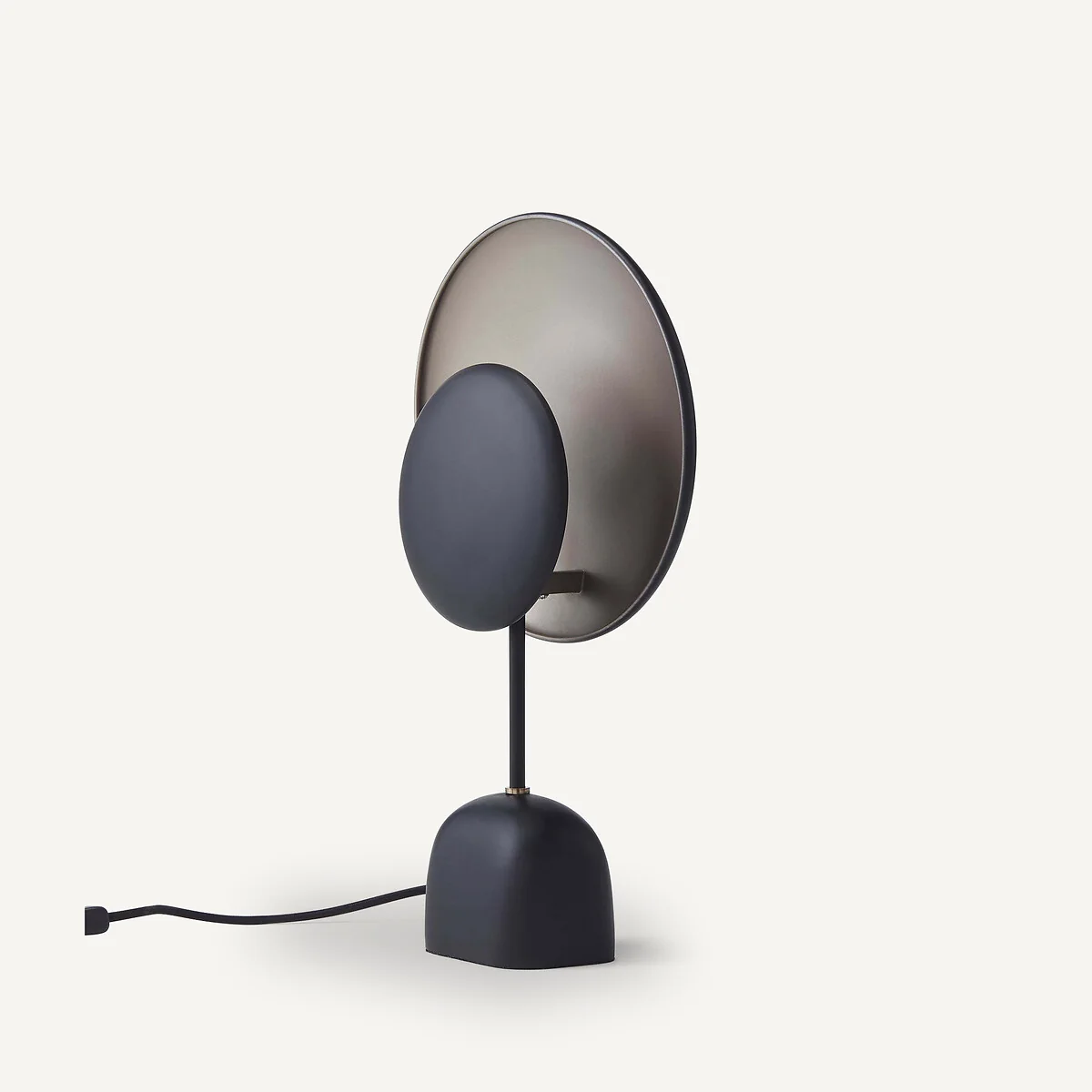 Naton Black and Mocha Metal Table Lamp – image 4
