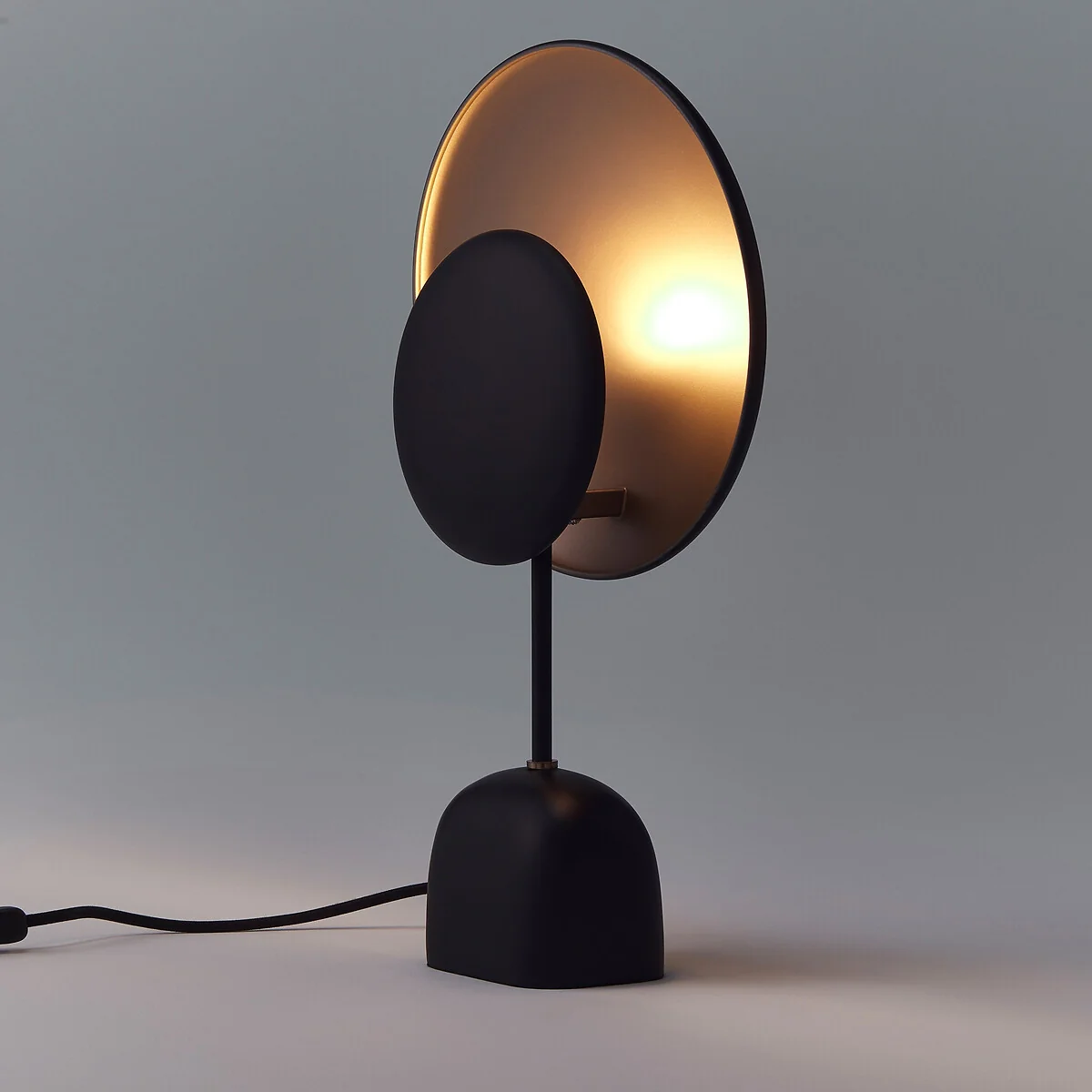 Naton Black and Mocha Metal Table Lamp – image 5