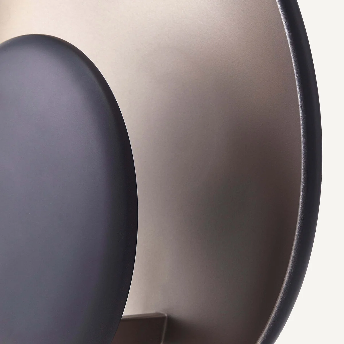 Naton Black and Mocha Metal Table Lamp – image 6