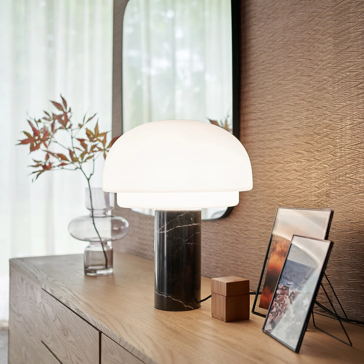 Agathilda Table Lamp in Opaline and Marble Height 43.1cm – image 2