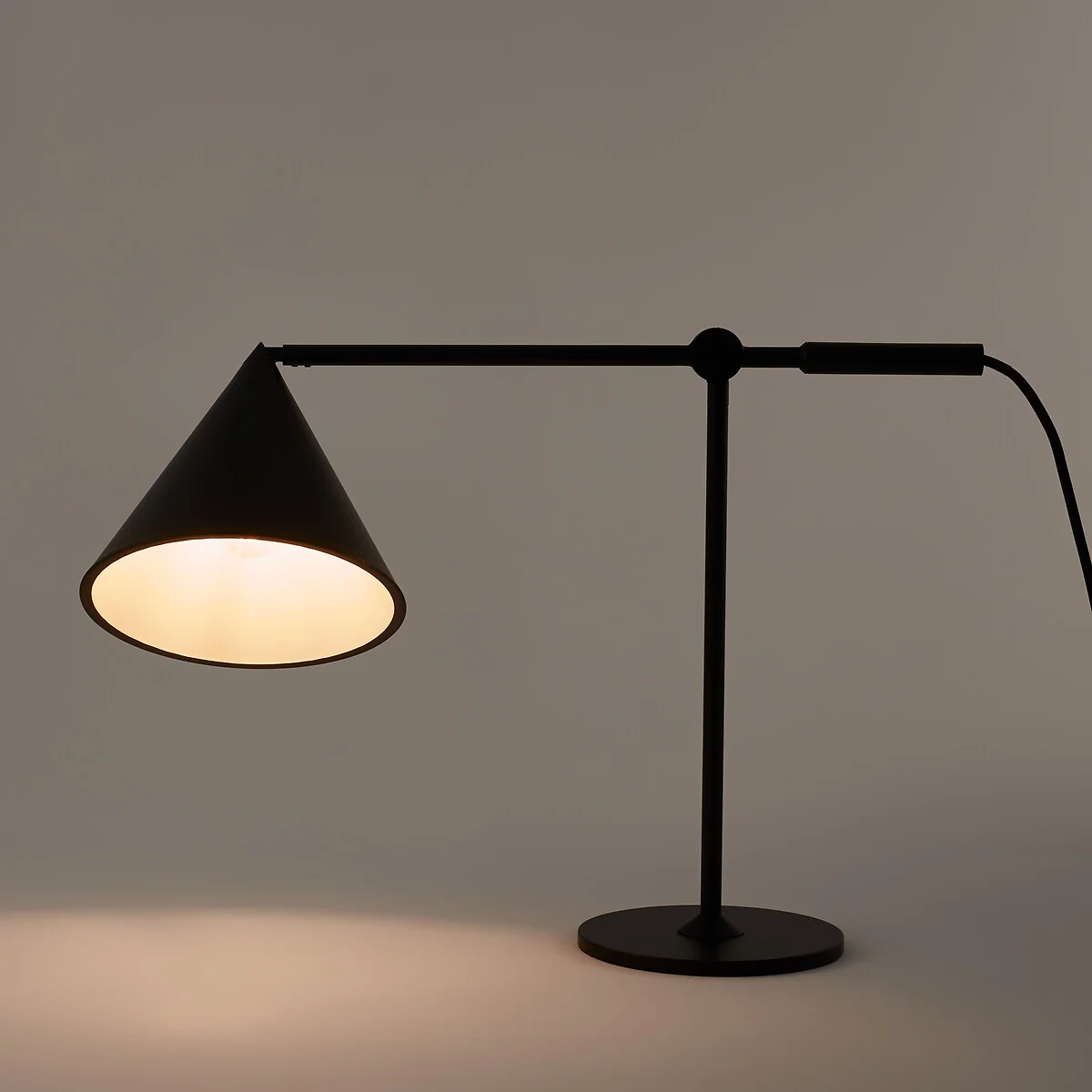 Moke Articulated Desk Lamp – image 7
