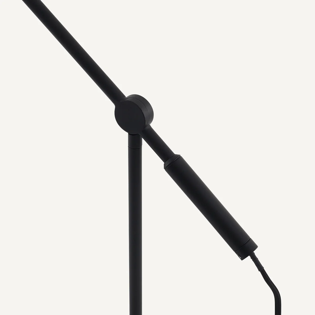 Moke Articulated Desk Lamp – image 10