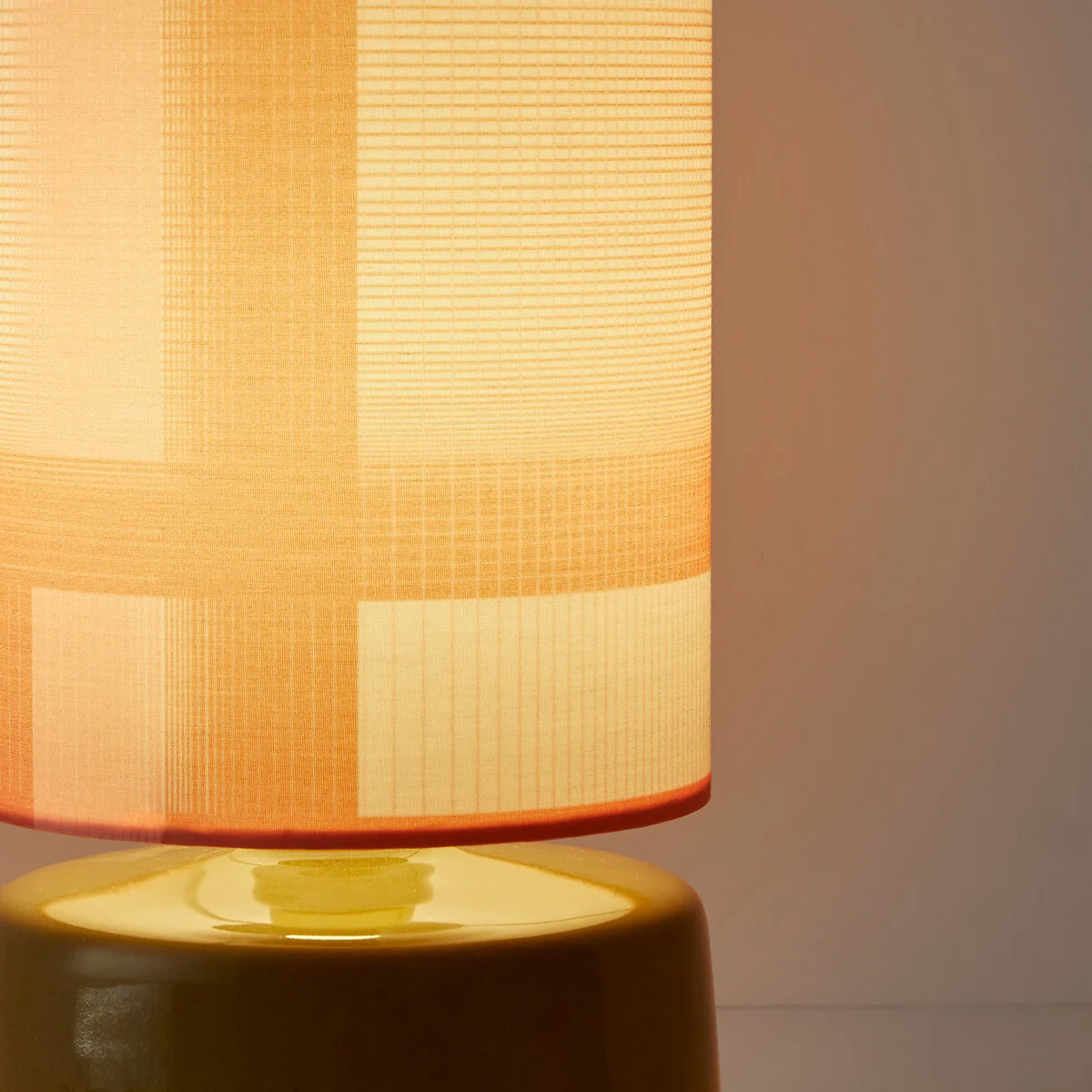Echo Ceramic Table Lamp – image 4