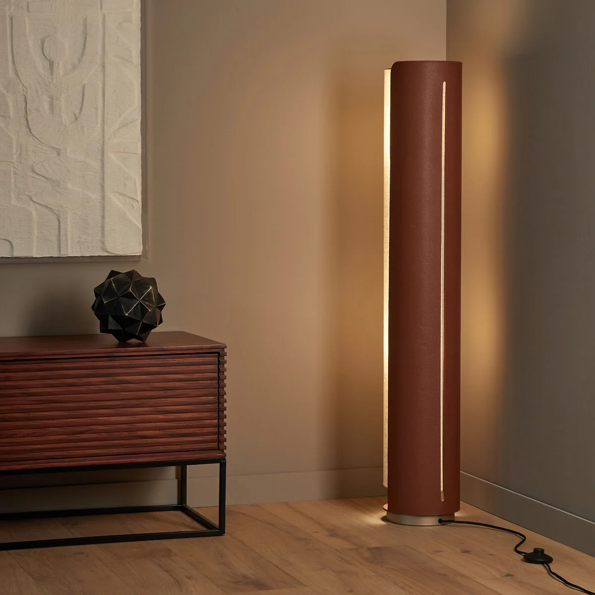 Glipie Imitation Leather and Linen Floor Lamp – image 4