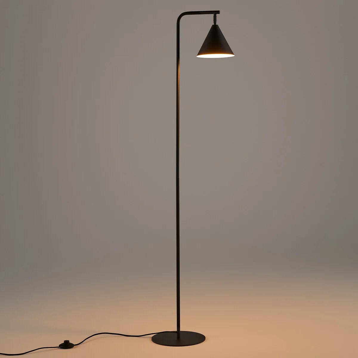 Hiba Adjustable Metal Floor Lamp – image 2