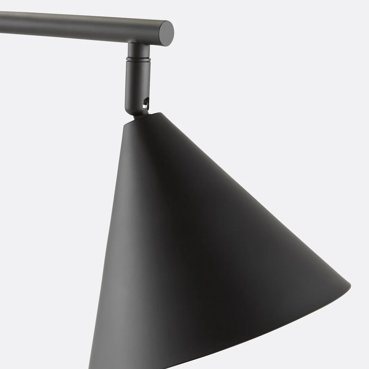 Hiba Adjustable Metal Floor Lamp – image 4