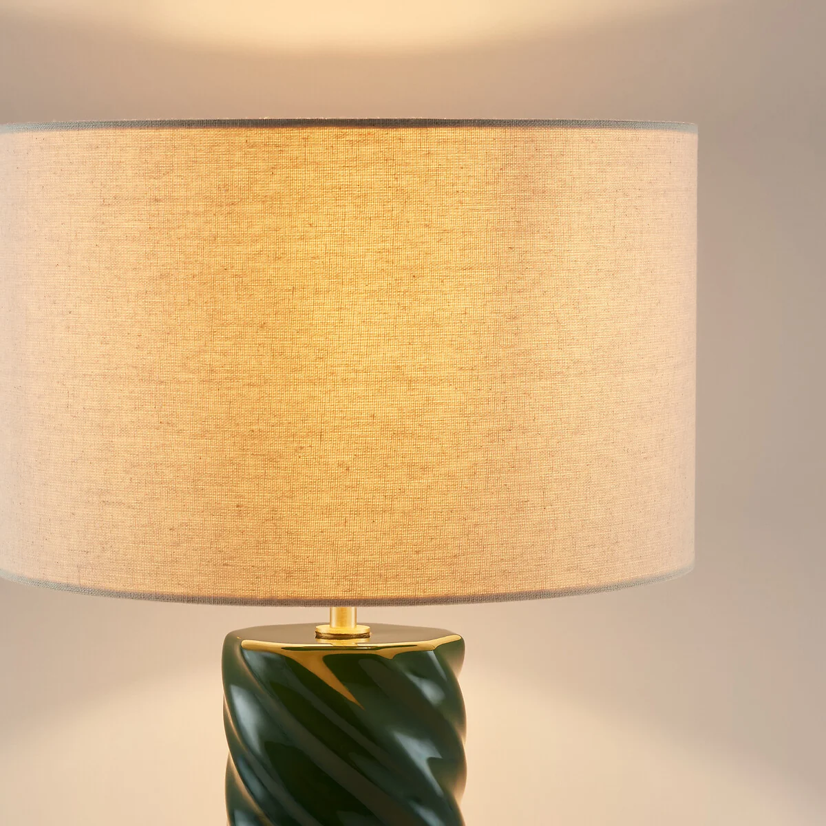 Dehen Ceramic and Linen Table Lamp – image 5
