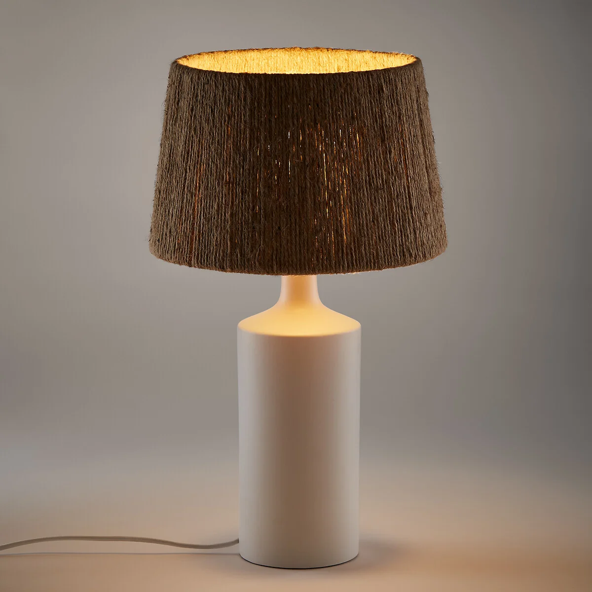 Yoru Ceramic and Hemp Table Lamp – image 3