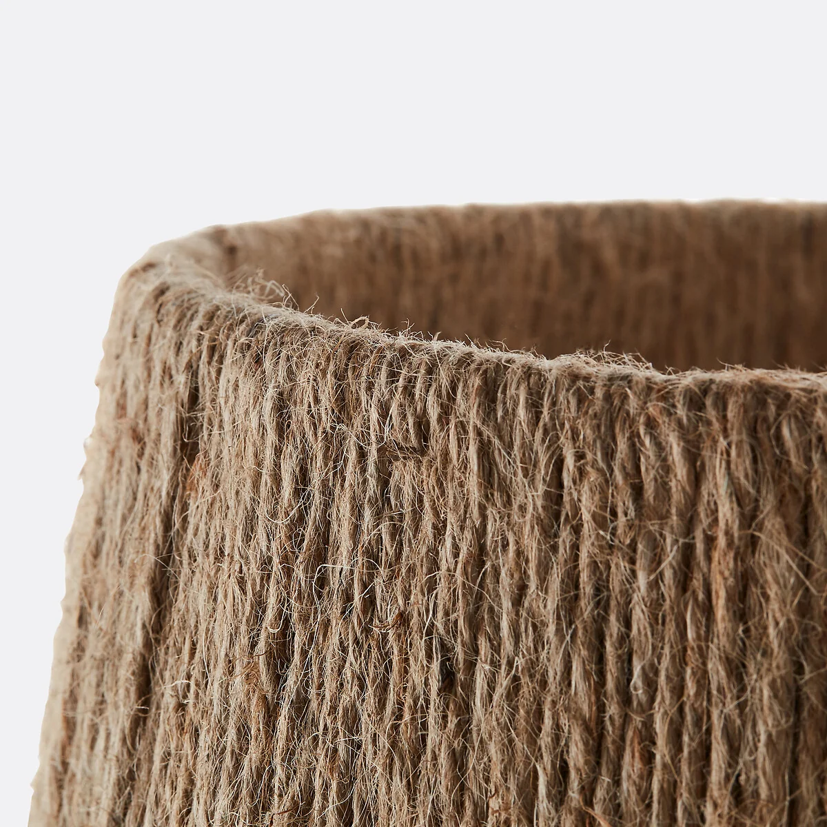 Yoru Ceramic and Hemp Table Lamp – image 4