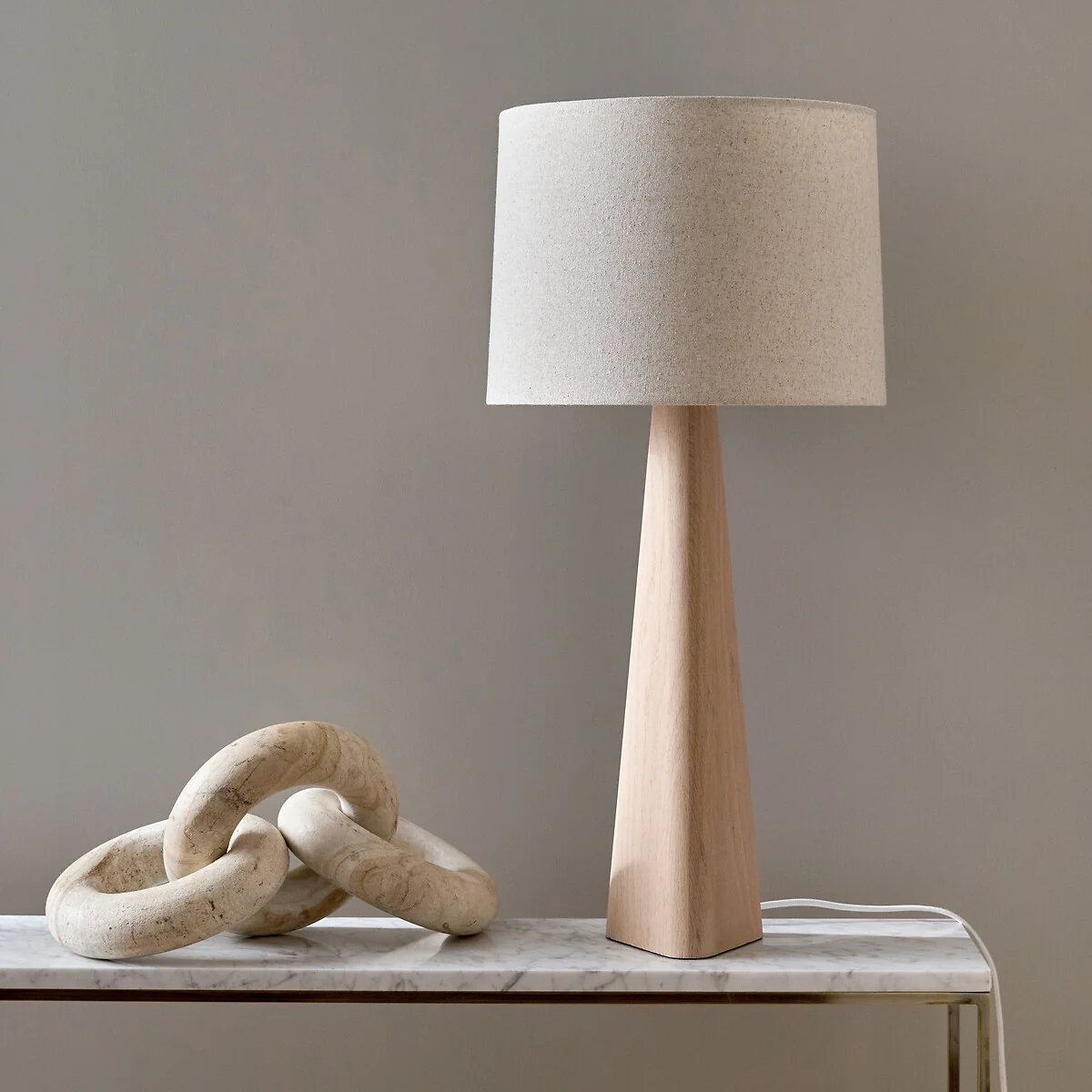 Nestwood Lamp in Oak and Linen – image 3