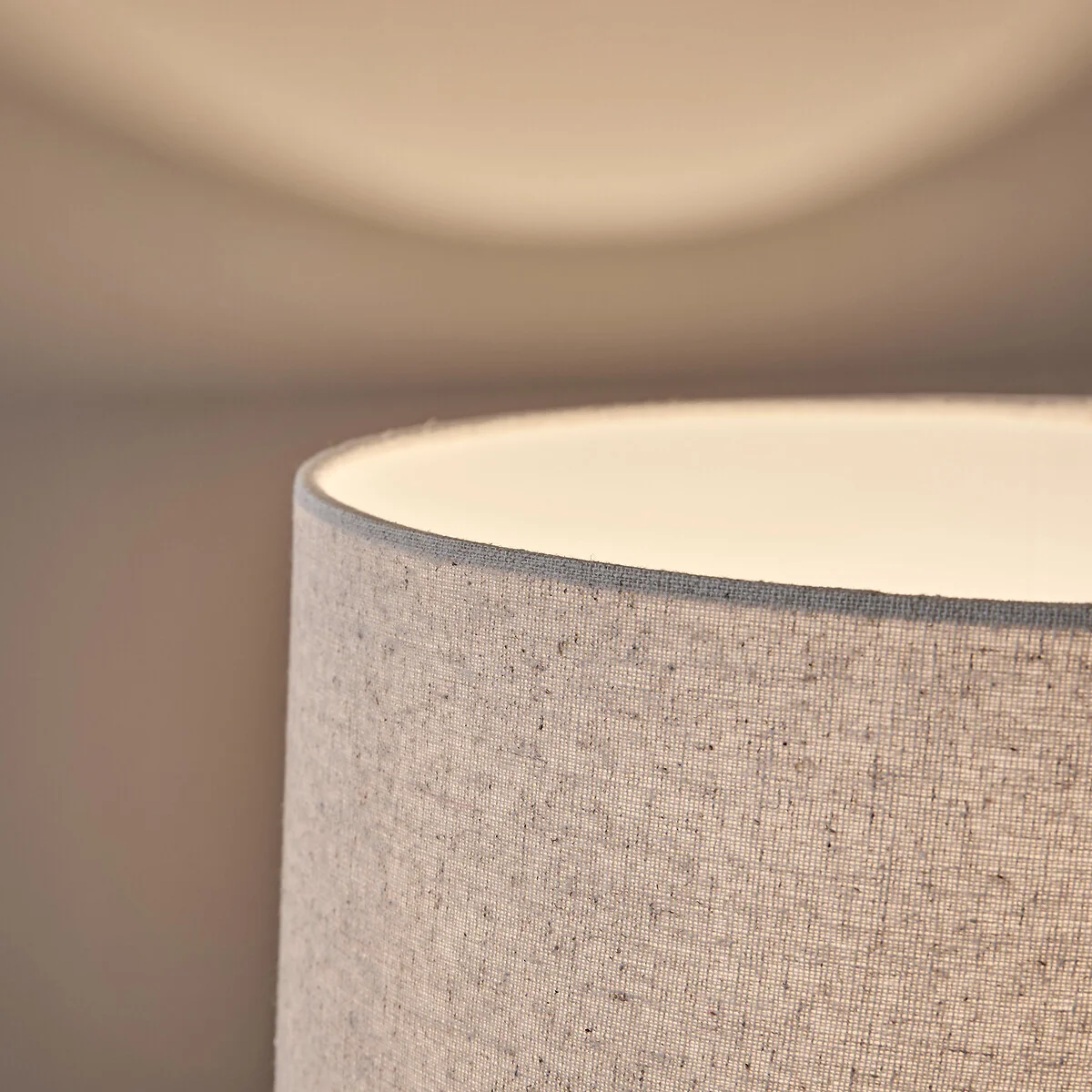 Nestwood Lamp in Oak and Linen – image 4