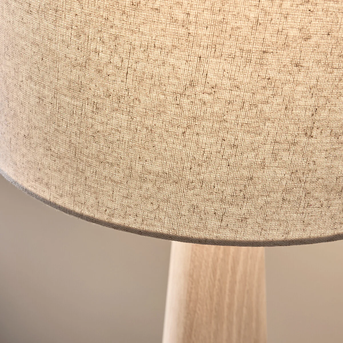 Nestwood Lamp in Oak and Linen – image 5