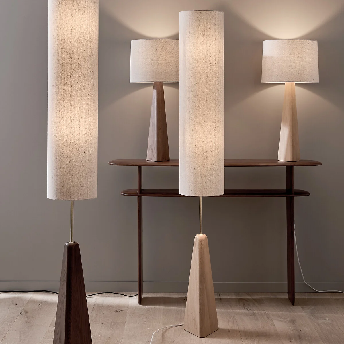 Nestwood Lamp in Oak and Linen – image 7
