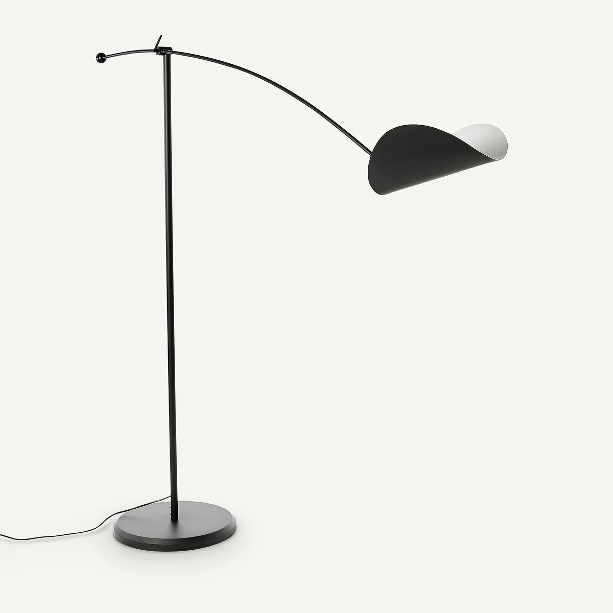 Funambule Arc Floor Lamp – image 8