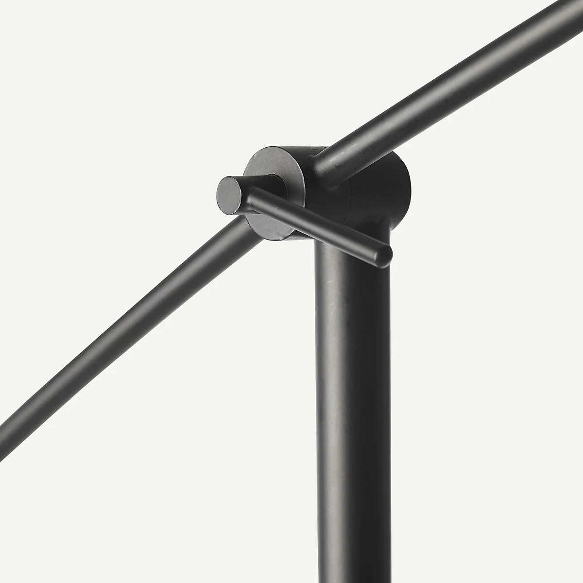 Funambule Arc Floor Lamp – image 9