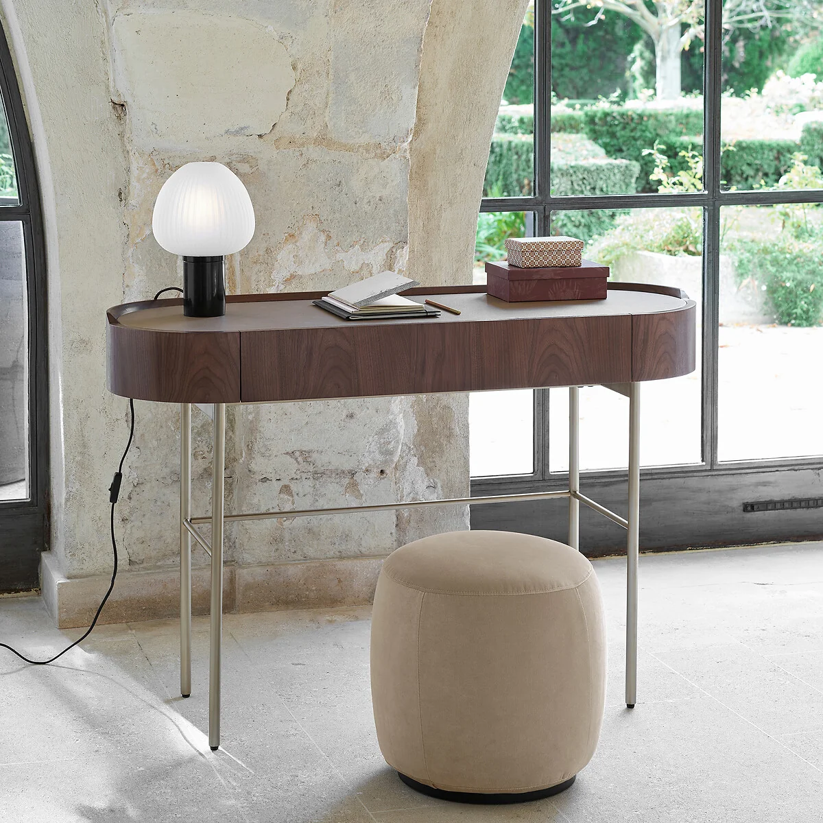 Chanya Frosted Glass Table Lamp – image 2