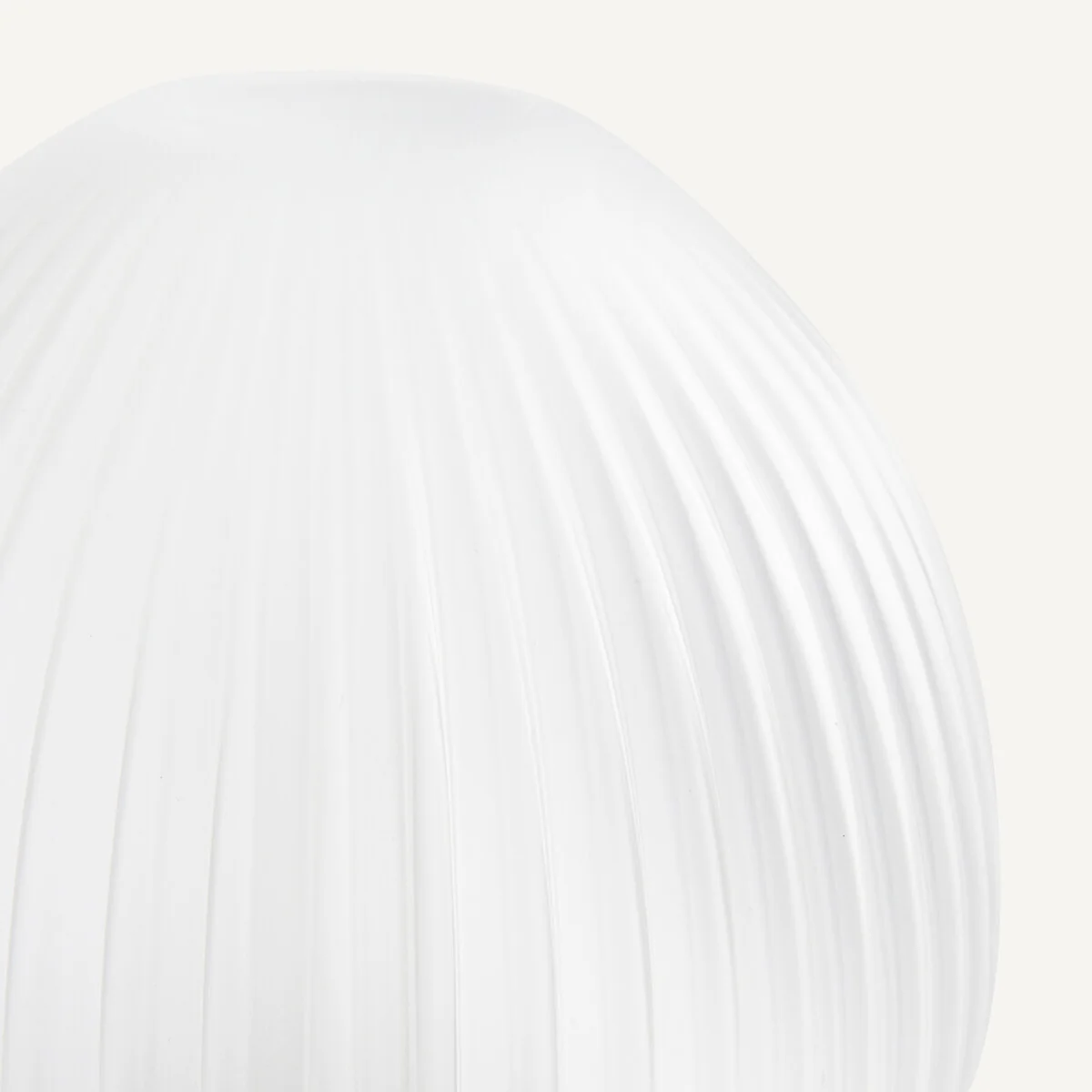 Chanya Frosted Glass Table Lamp – image 5