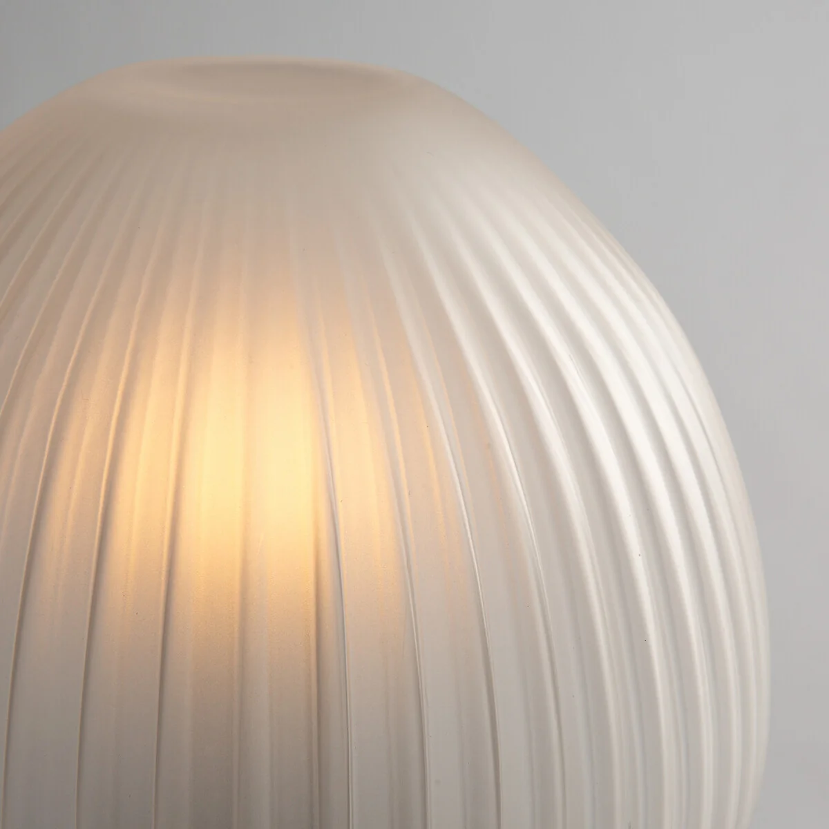 Chanya Frosted Glass Table Lamp – image 6