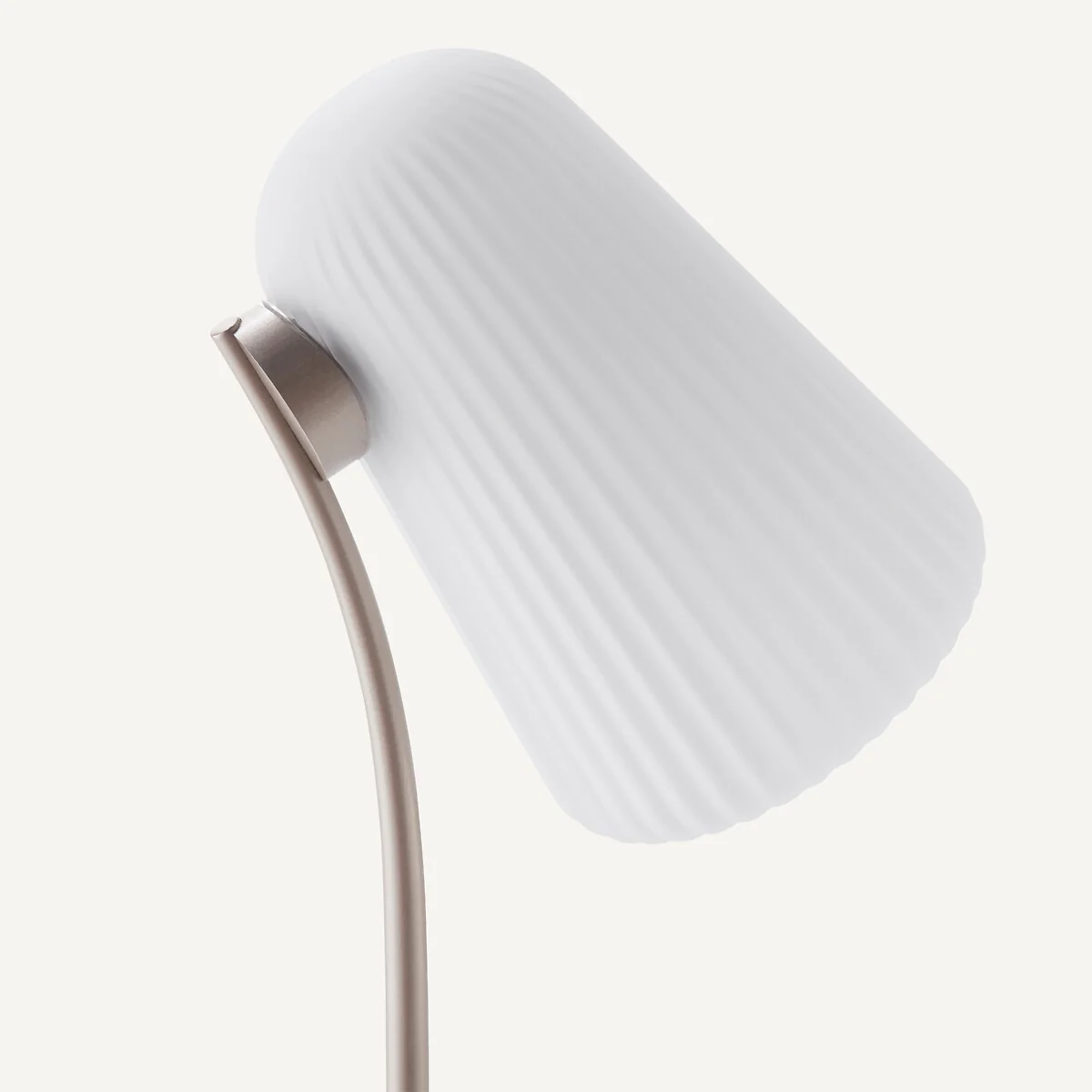 Fosca Metal & Glass Floor Lamp – image 3
