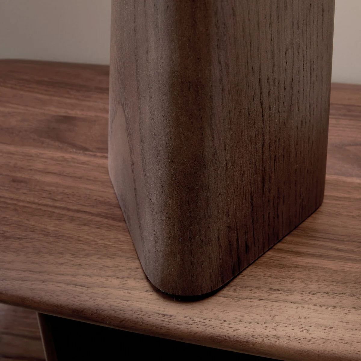 Nestwood Lamp in Walnut-Stained Oak and Linen – image 5