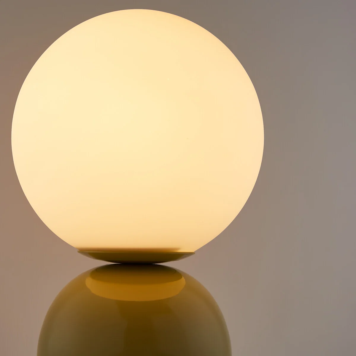 Sila Steel and Opal Glass Table Lamp – image 3