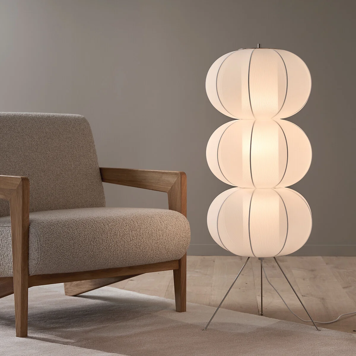 Satchi Mesh Lantern Floor Lamp – image 1