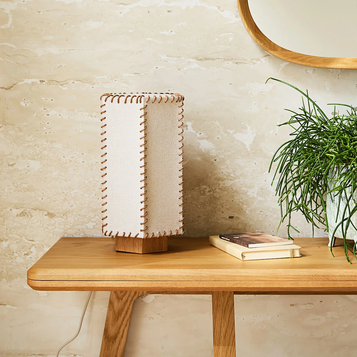 Sixta Table Lamp in Oak and Linen – image 3