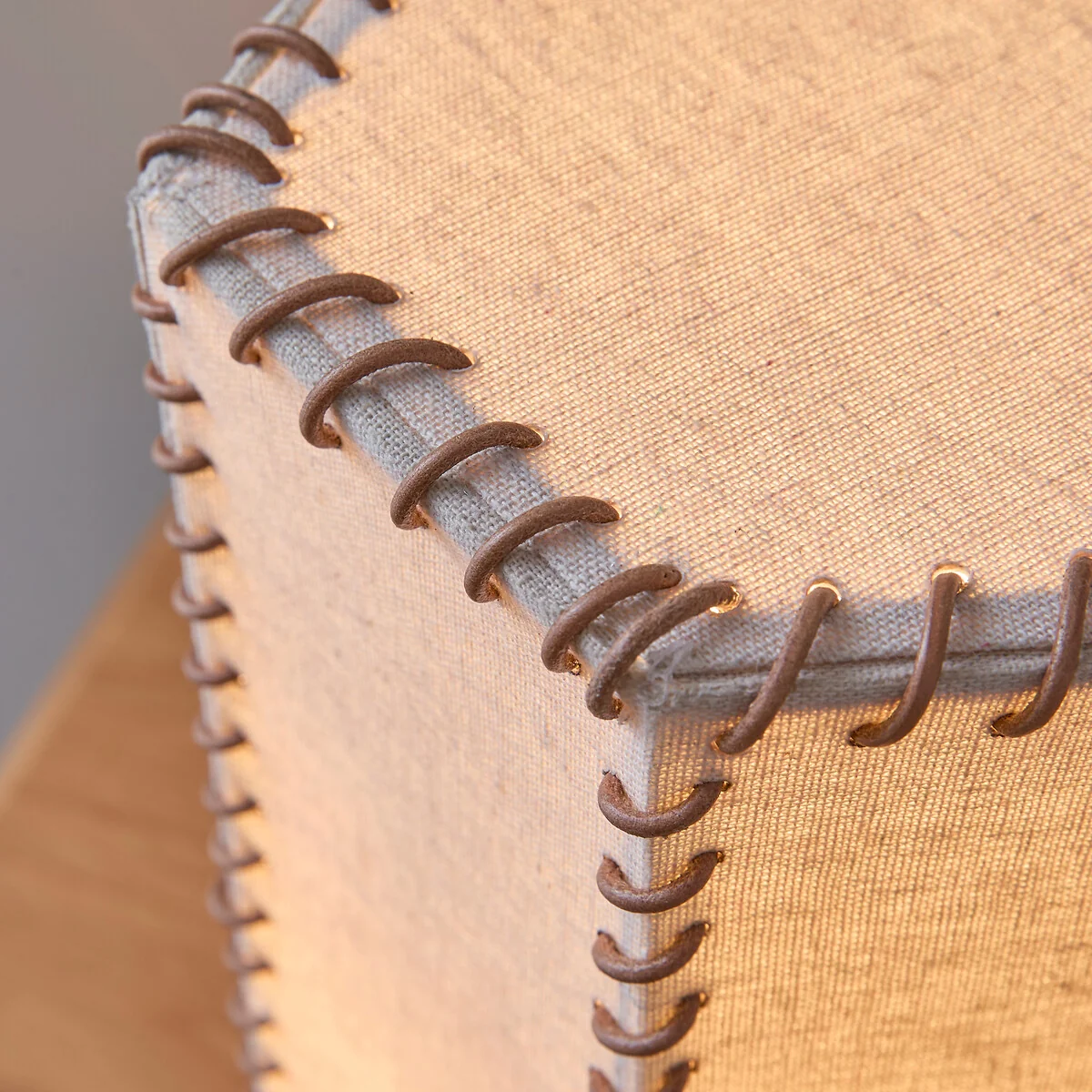 Sixta Table Lamp in Oak and Linen – image 6