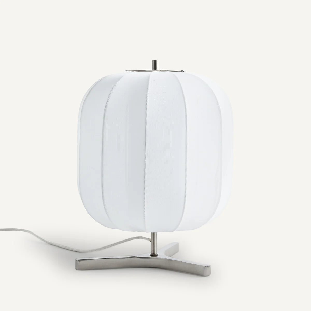 Satchi Mesh Lantern Table Lamp – image 6