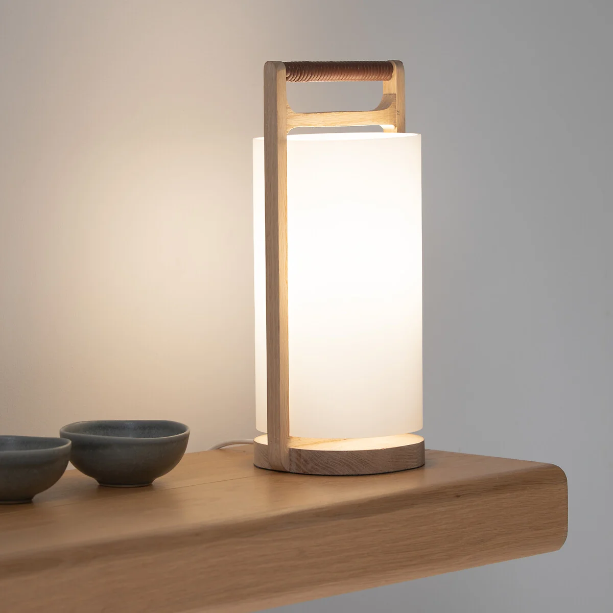 Fodéo Solid Oak and Opaline Lamp – image 1