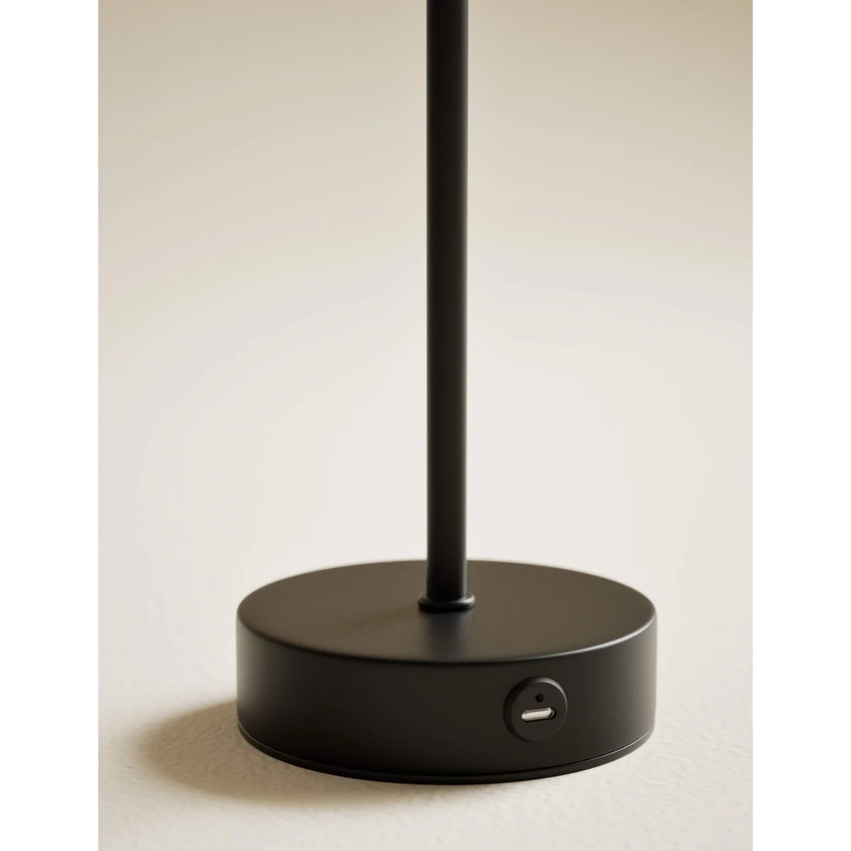 M&S Flat Head Small Rechargeable Table Lamp Black – image 4