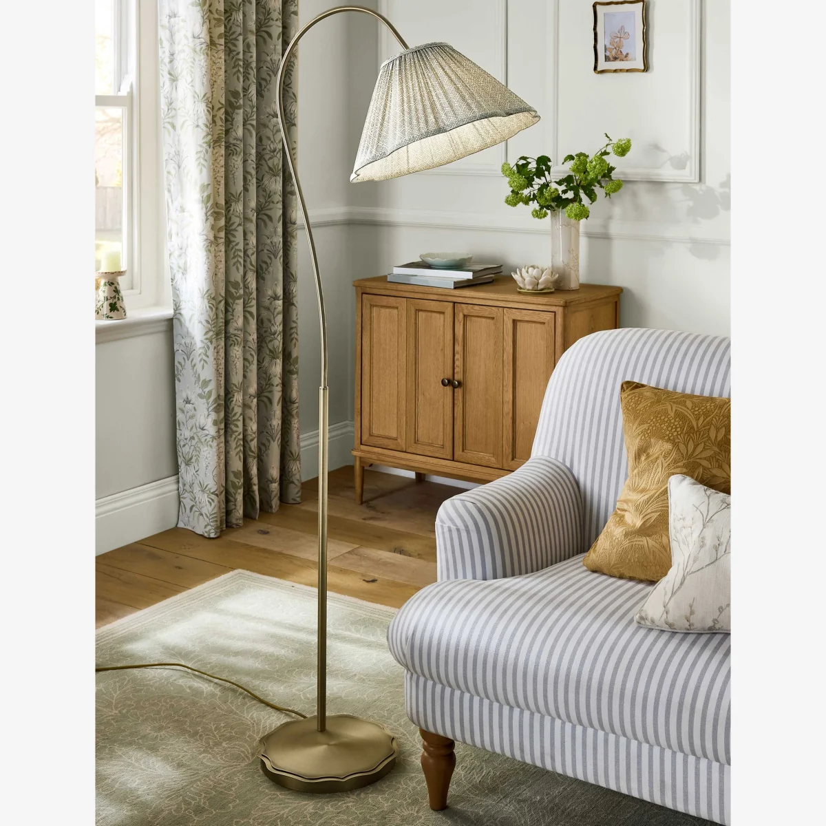 Laura Ashley Willowbrook Metal Floor Lamp Antique Brass – image 1