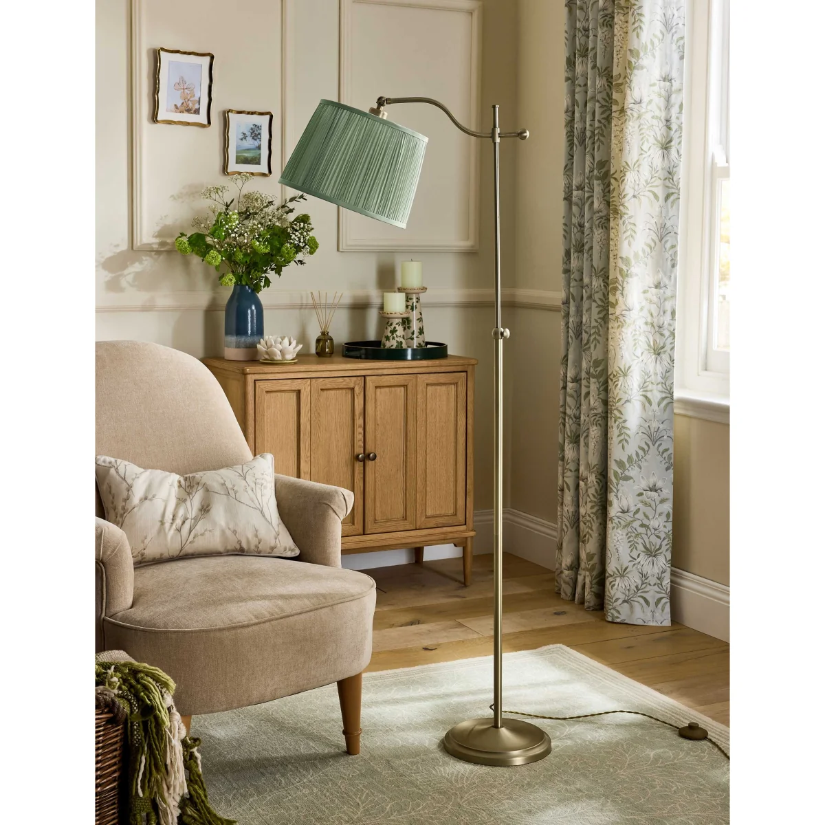 Laura Ashley Hemsley Metal Floor Lamp Antique Brass – image 5
