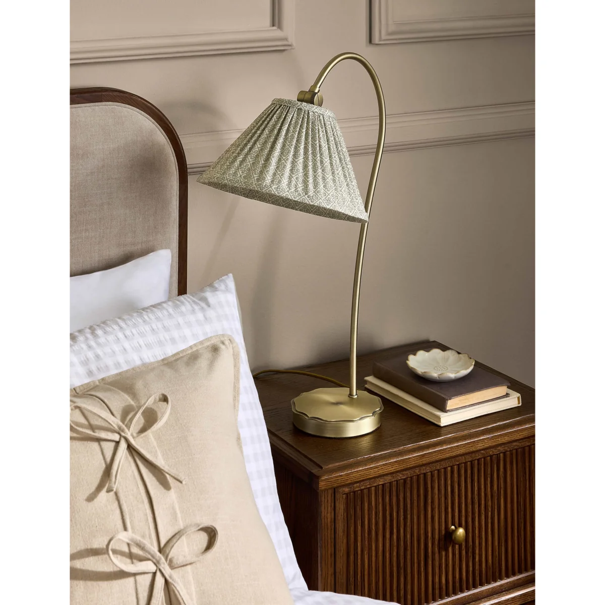 Laura Ashley Willowbrook Table Lamp Antique Brass – image 6