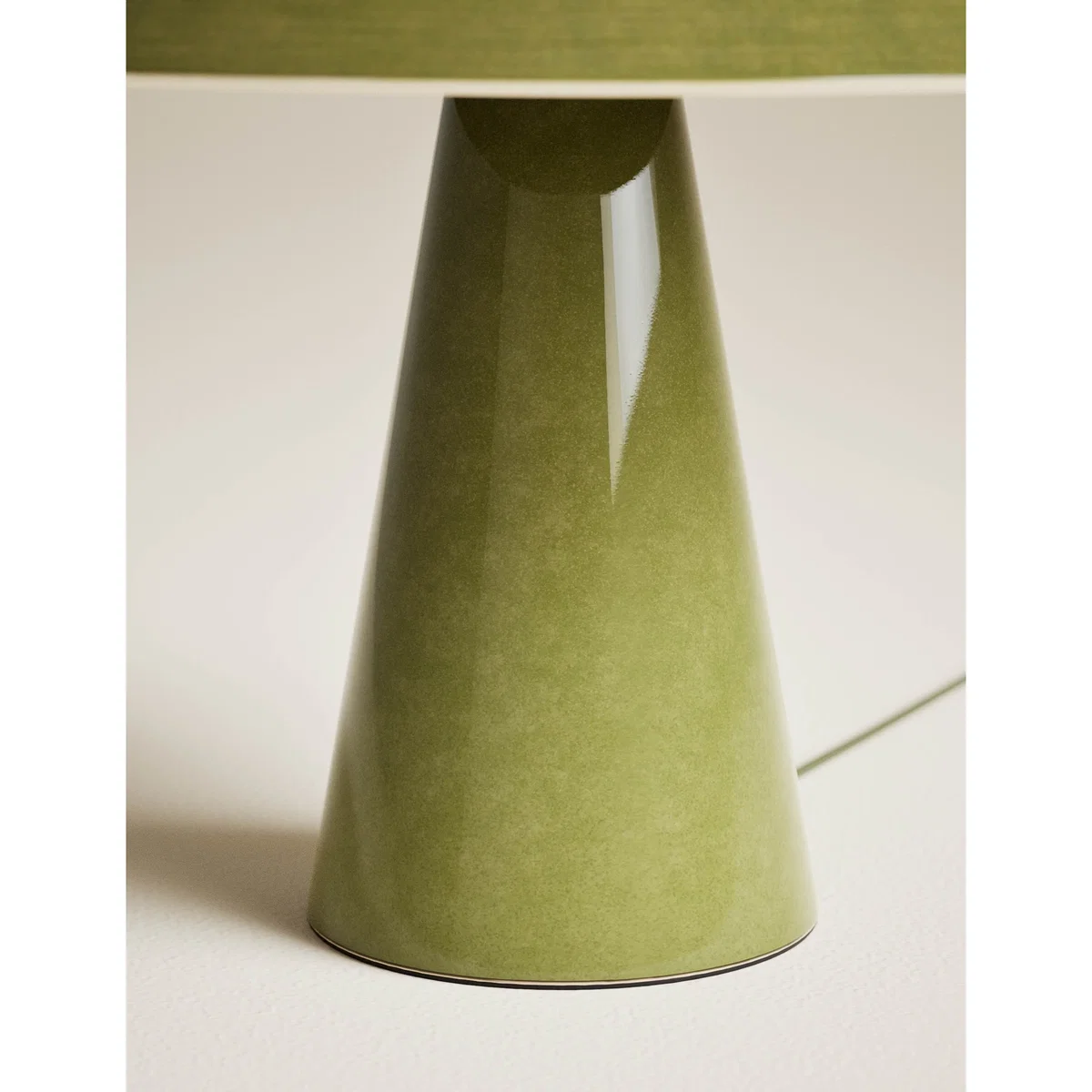 M&S Ceramic Table Lamp Green – image 5
