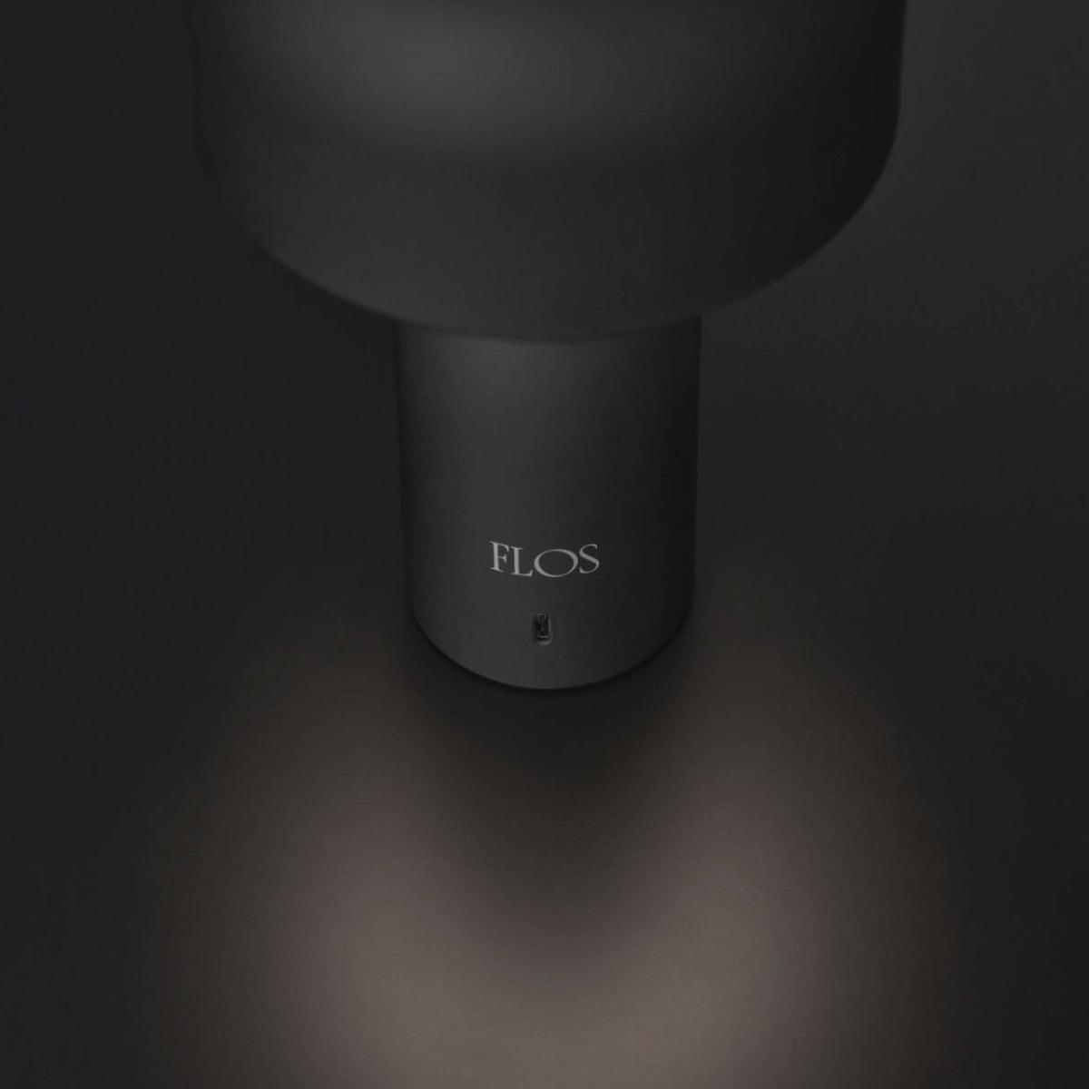 Wireless rechargeable lamp Bellhop plastic material / Recharges via USB - Plastic - Flos – image 4
