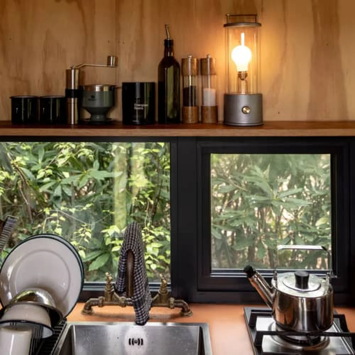 The Muse Rugged Wireless rechargeable outdoor lamp metal / IP65 - Unbreakable Acrylic - TALA – image 7