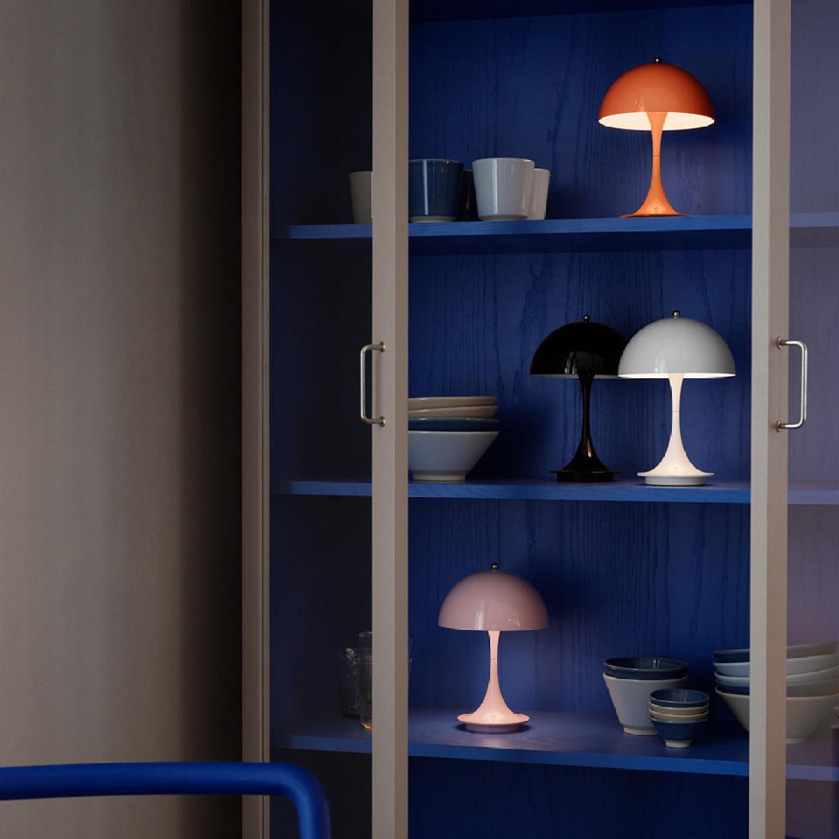 Panthella Portable V2 LED Wireless rechargeable outdoor lamp metal blue - Louis Poulsen – image 3