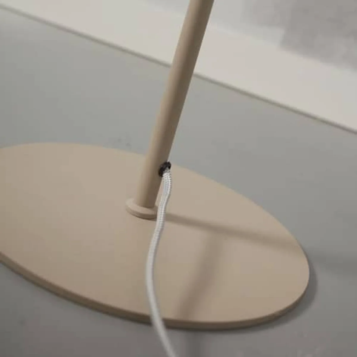 Lisbon Floor lamp metal beige / Steerable - It's about Romi – image 5
