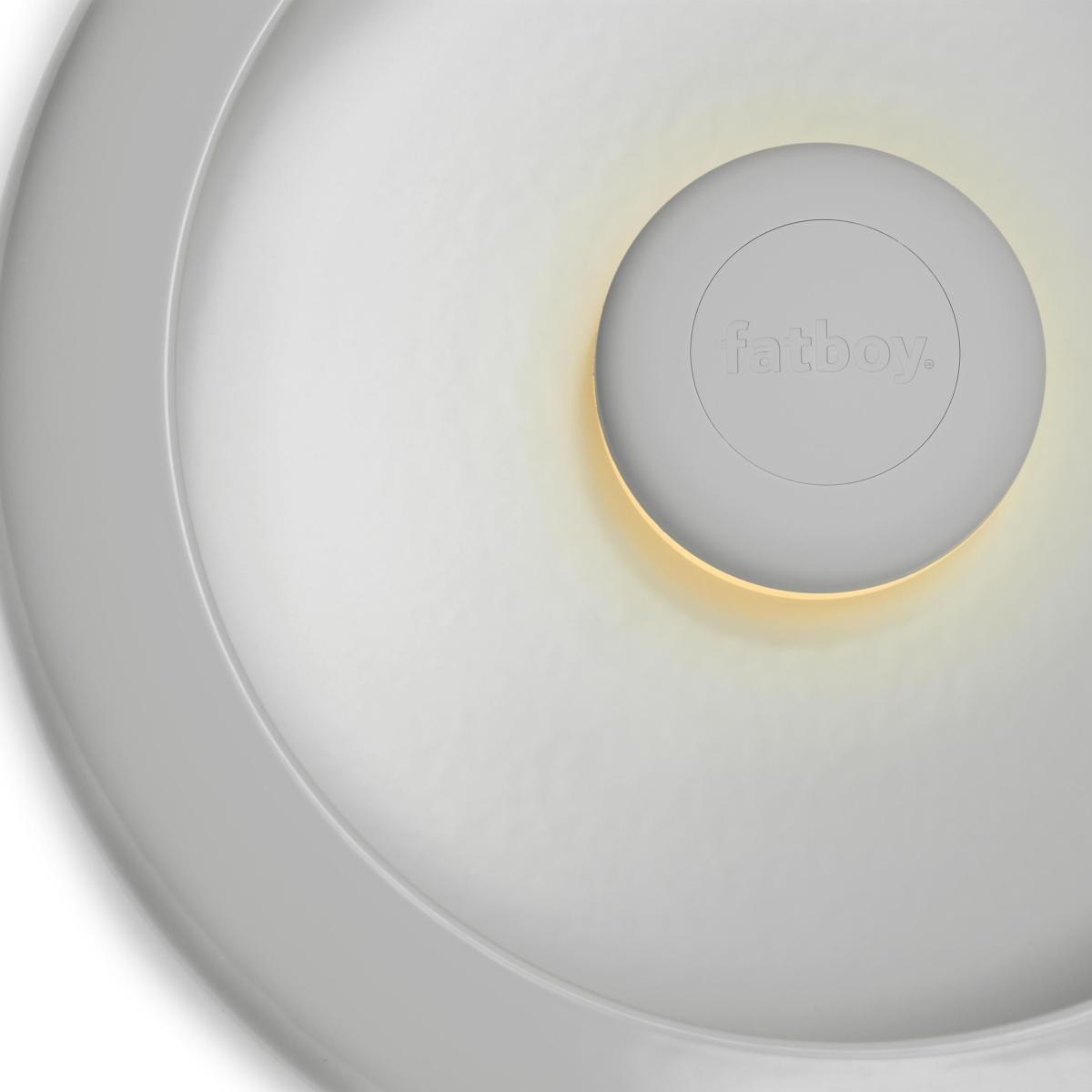 Wireless rechargeable outdoor lamp Oloha Small metal beige metal / Ø 22.5 cm - Fatboy – image 4