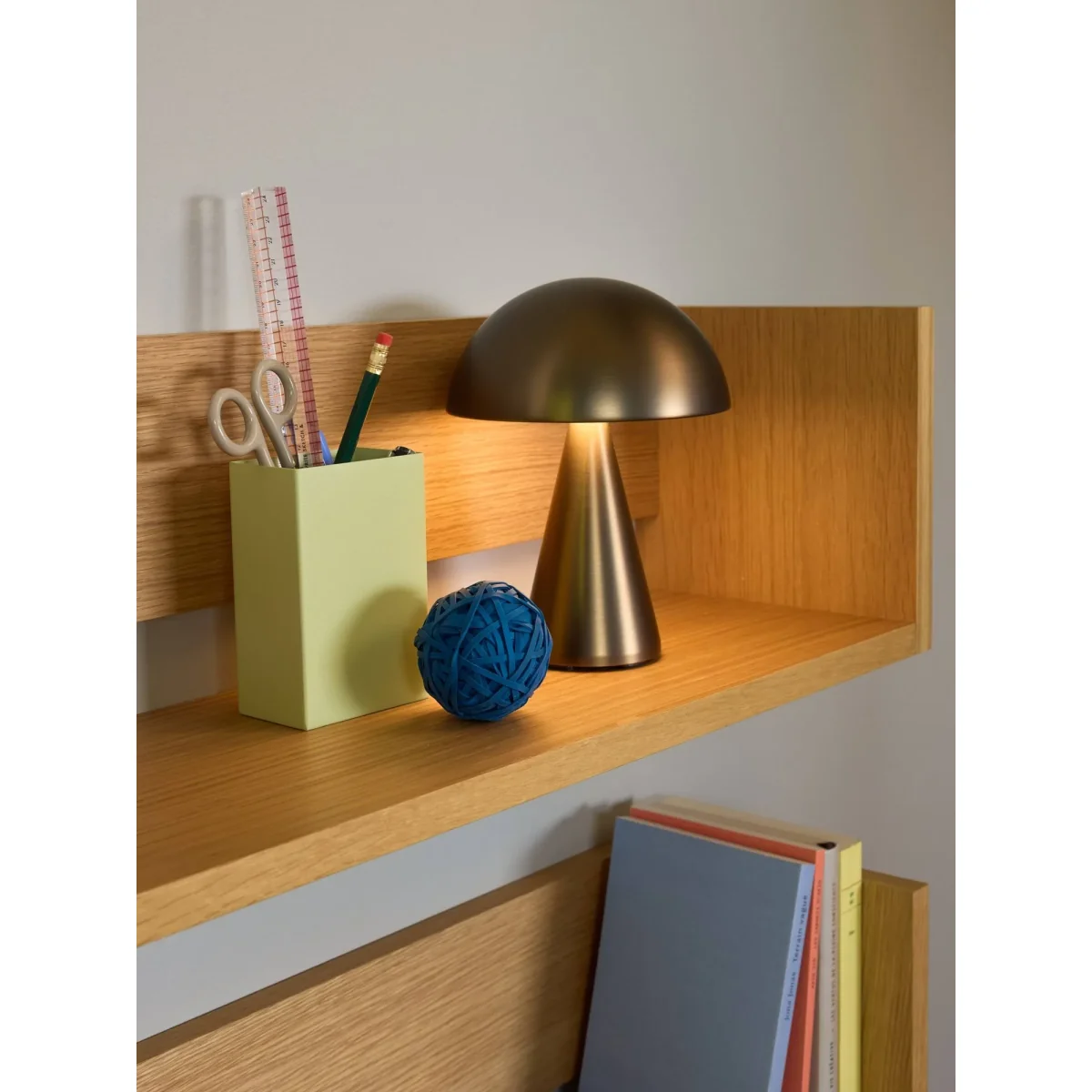 Hübsch Mush portable table lamp Burnished brass 20 cm – image 2