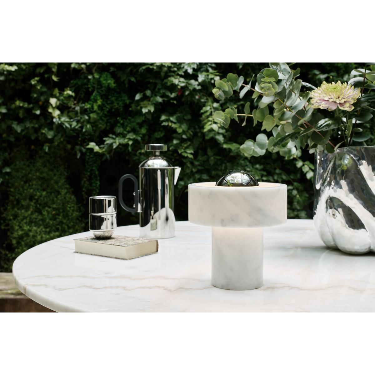 Tom Dixon Stone Portable LED table lamp 28 cm Marble-silver – image 4